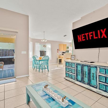 Sunset Serenity - 3Br Beach Townhome With Outdoor Patio - New Hot Tub, Steps To Ocean Fun! メルボルン エクステリア 写真