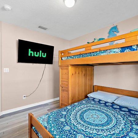 Sunset Serenity - 3Br Beach Townhome With Outdoor Patio - New Hot Tub, Steps To Ocean Fun! メルボルン エクステリア 写真
