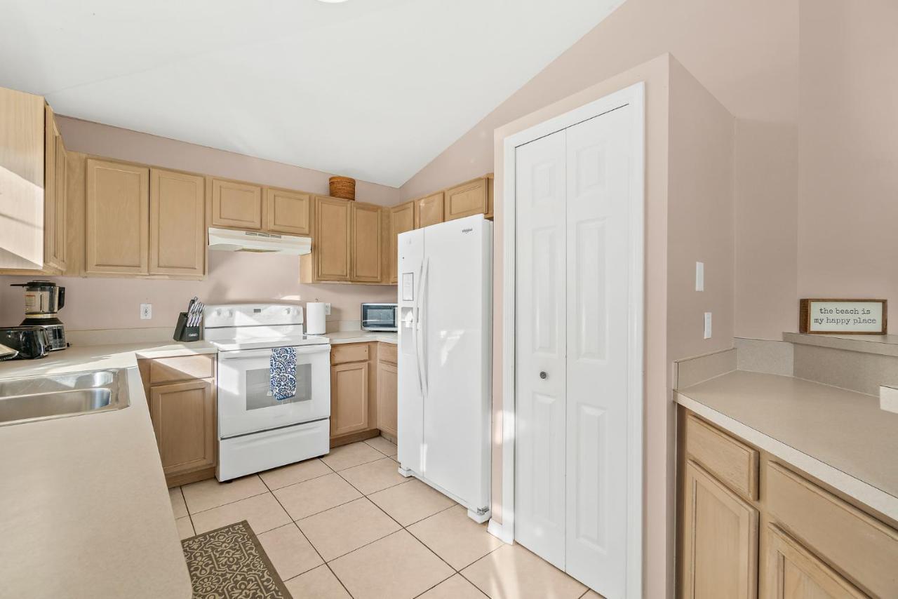 Sunset Serenity - 3Br Beach Townhome With Outdoor Patio - New Hot Tub, Steps To Ocean Fun! メルボルン エクステリア 写真