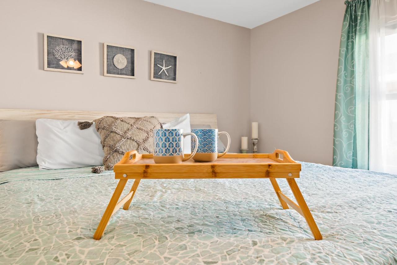 Sunset Serenity - 3Br Beach Townhome With Outdoor Patio - New Hot Tub, Steps To Ocean Fun! メルボルン エクステリア 写真