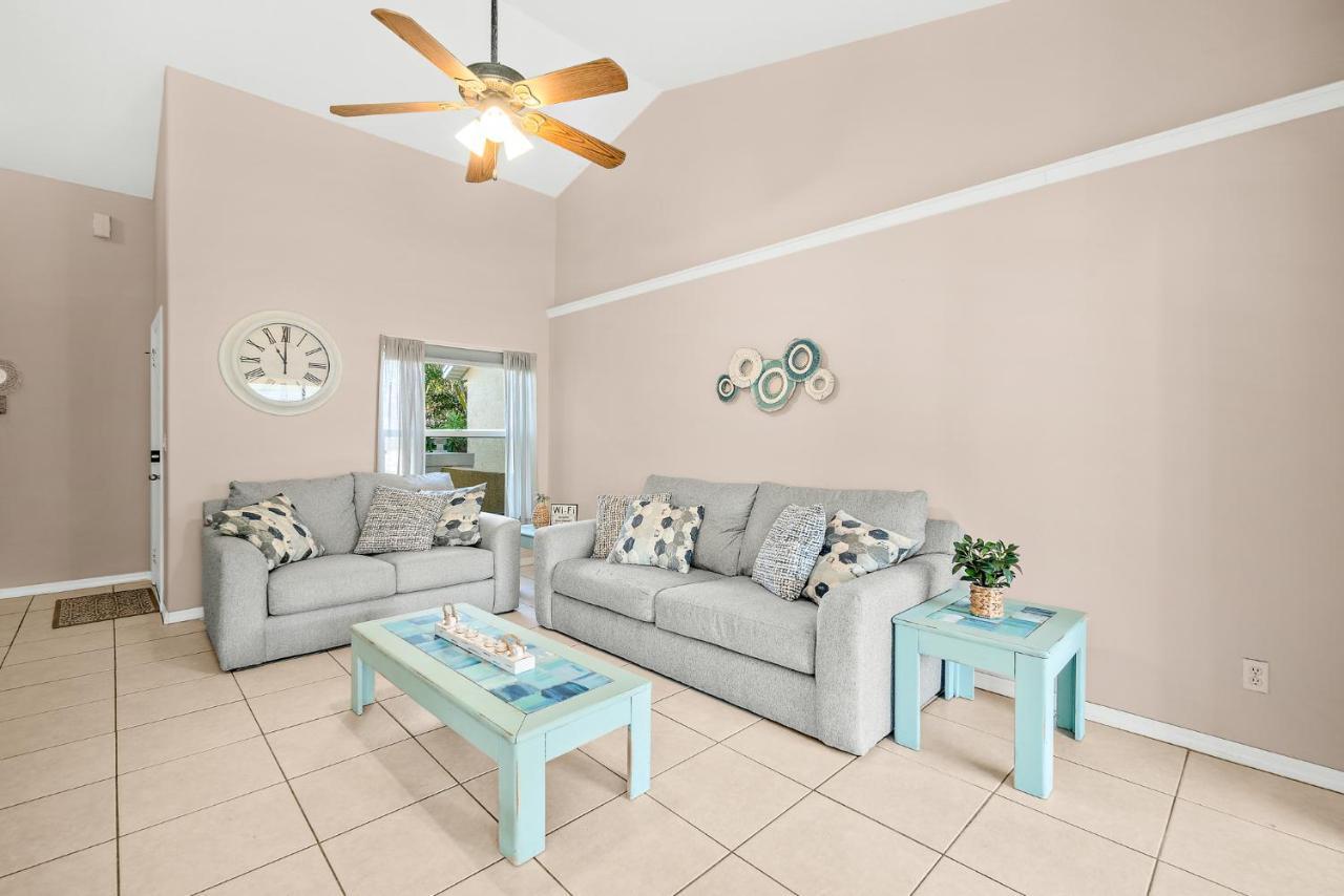 Sunset Serenity - 3Br Beach Townhome With Outdoor Patio - New Hot Tub, Steps To Ocean Fun! メルボルン エクステリア 写真