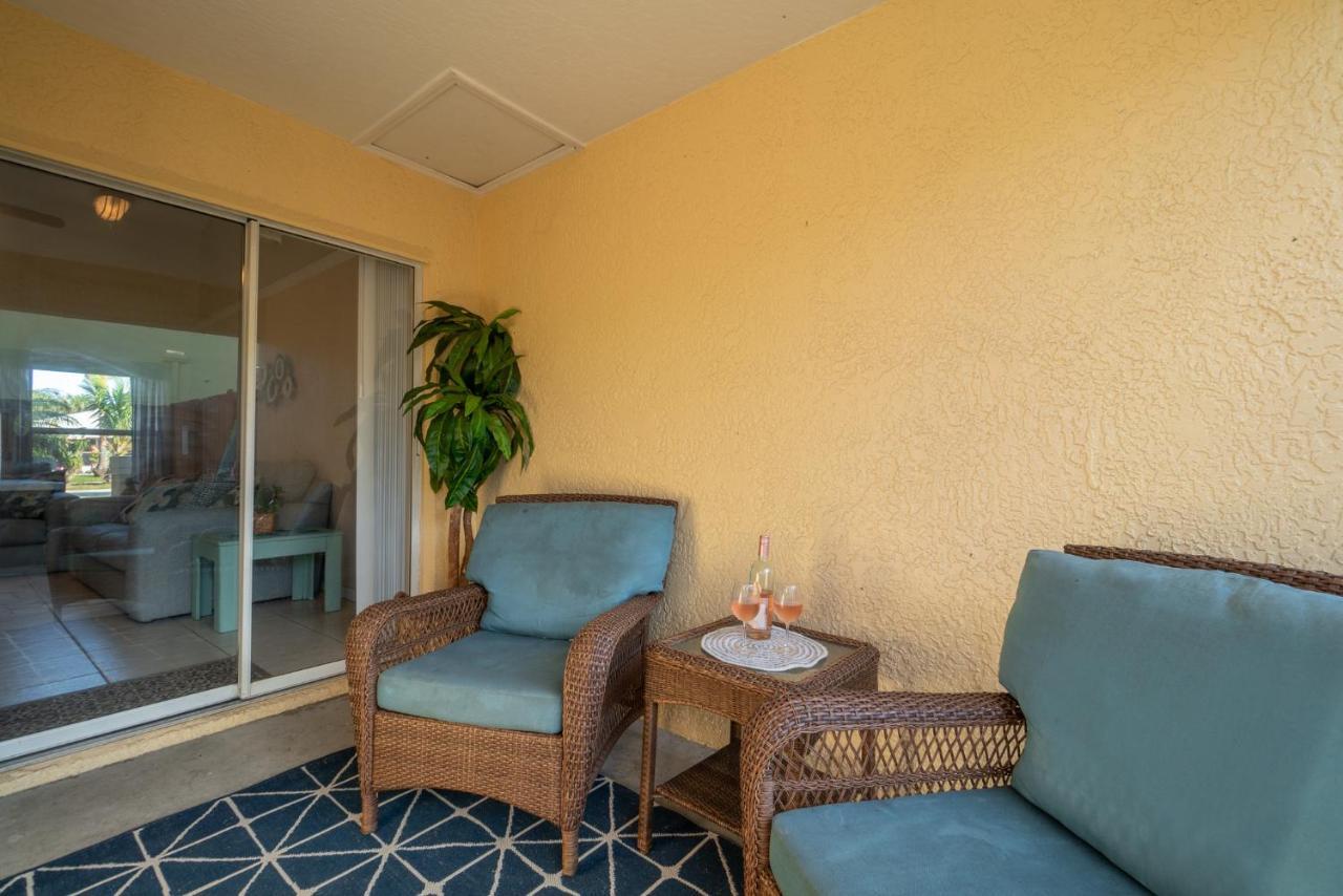 Sunset Serenity - 3Br Beach Townhome With Outdoor Patio - New Hot Tub, Steps To Ocean Fun! メルボルン エクステリア 写真